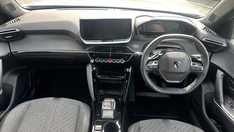 Begagnad Peugeot e-2008 Allure 113 kW (154 HK) 2024 Grå SUV
