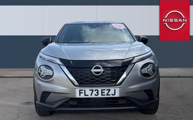Usado Nissan Juke N-Connecta 143 CV (105 kW) 2023 Plateado SUV