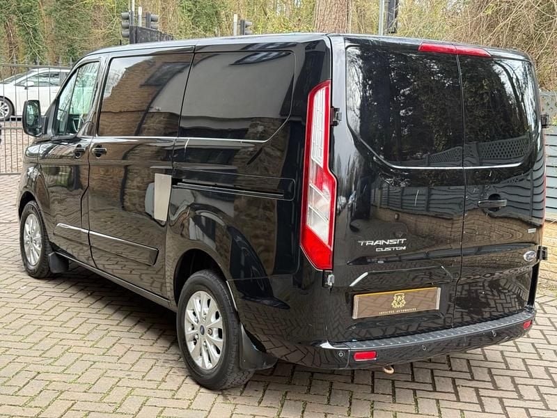 Used Ford Transit Custom Limited 130 HP (95 kW) 2019 Black Van