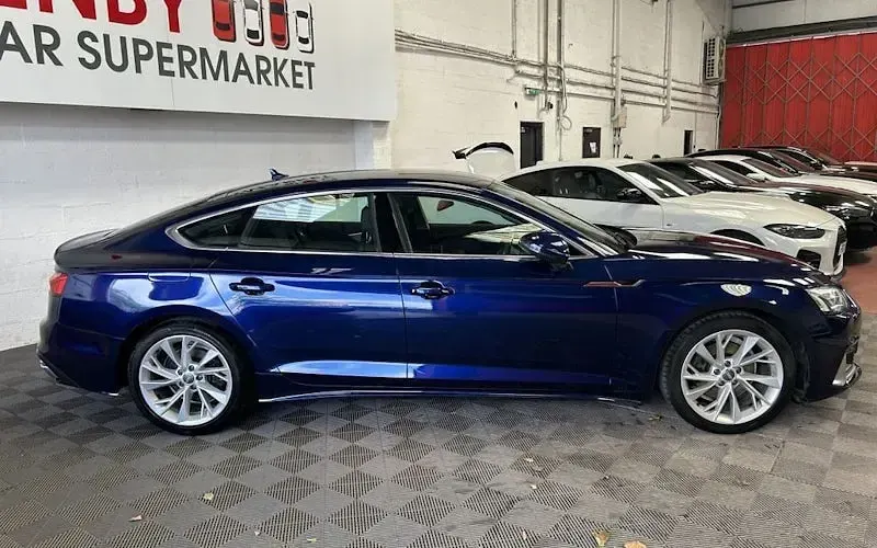 Used Audi A5 Sportback Sport 163 HP (119 kW) 2020 Blue Hatchback