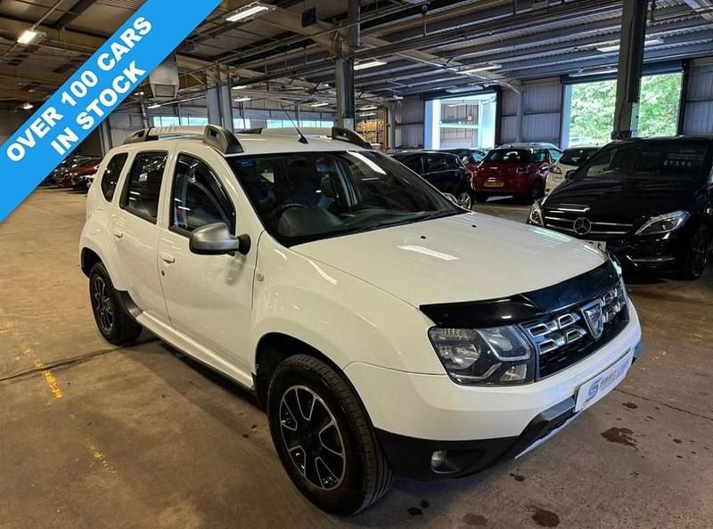 White Used 2017 Dacia Duster Prestige SUV | £5,990 (Good price) - Image 1/4