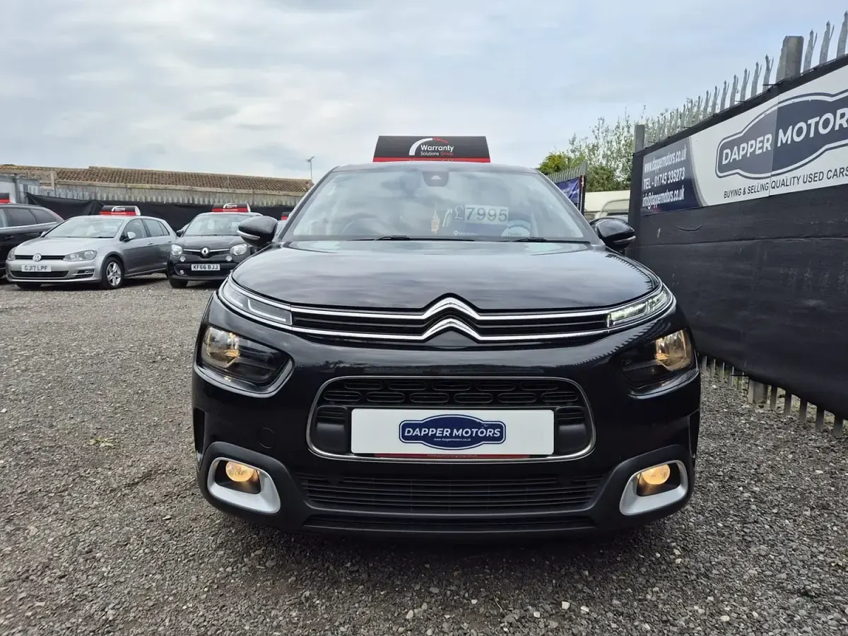 Używany Citroën C4 Cactus Flair 2019 Czarny Hatchback