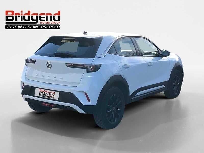 White Used 2021 Vauxhall Mokka SUV | £10,999 (Good price) - Image 1/4