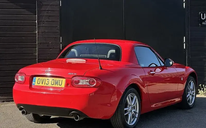 Used Mazda MX5 126 HP (92 kW) 2013 Red Cabriolet