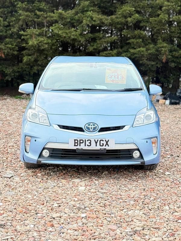 Used Toyota Prius 2013 Blue Hatchback