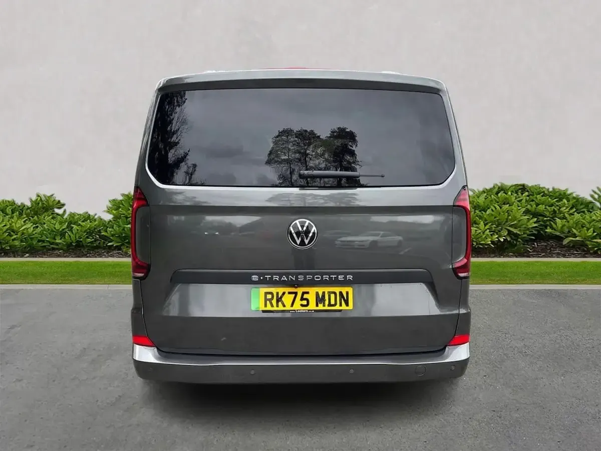 Usado VW Transporter Pro 160 kW (218 HP) 2025 Cinzento Van