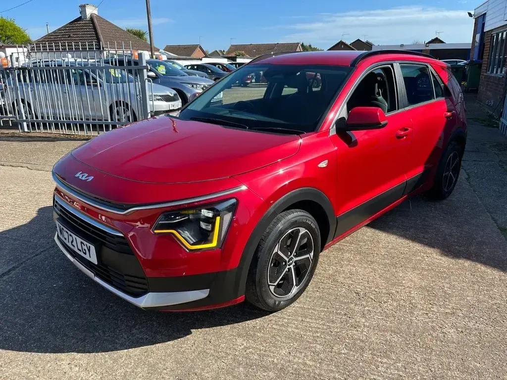Used Kia Niro 139 HP (102 kW) 2023 Red SUV