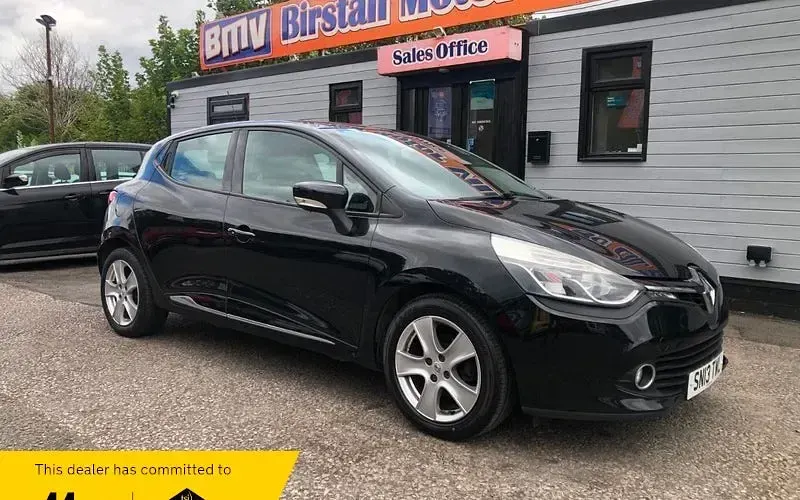 Used Renault Clio Dynamique 73 HP (53 kW) 2015 Hatchback