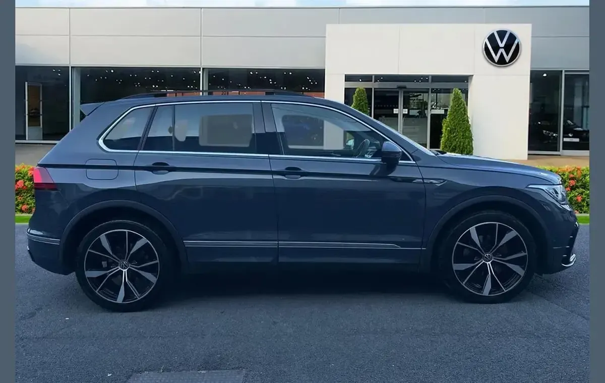 Used VW Tiguan R-line 150 HP (110 kW) 2023 Grey SUV