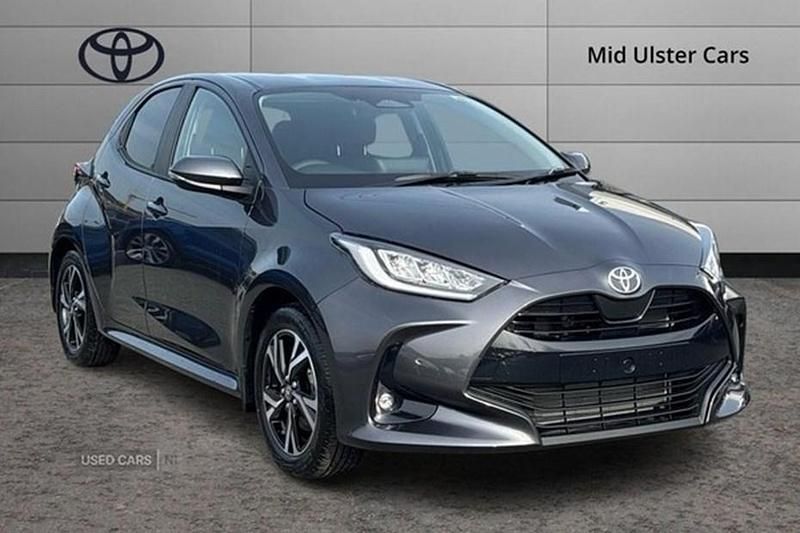 New 2025 Toyota Yaris Hybrid Design | £21,995 (Super price) - Image 1/1