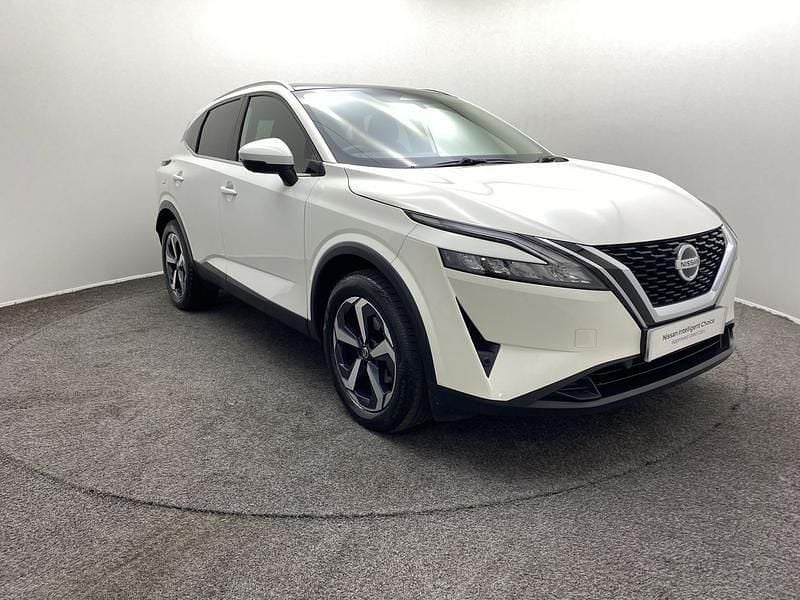 White Used 2022 Nissan Qashqai N-Connecta SUV | £18,190 (Fair price) - Image 1/4