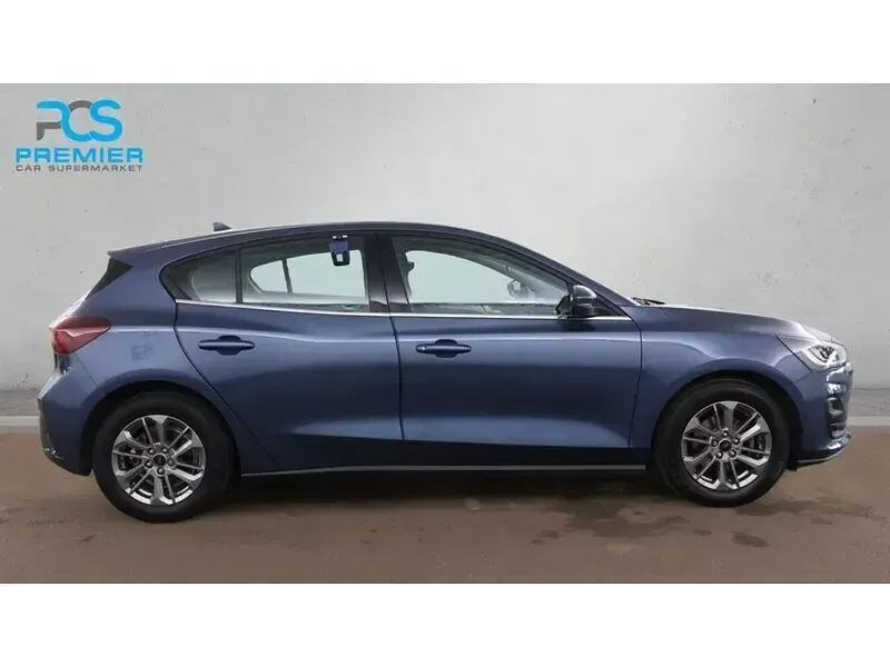 Used Ford Focus Titanium 2023 Chrome blue (premium colour) Hatchback
