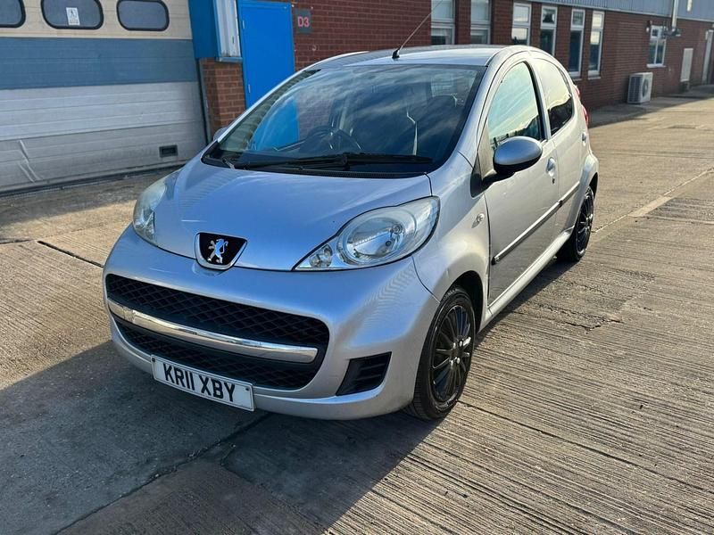 Silver Used 2011 Peugeot 107 Hatchback | £1,199 (Fair price) - Image 1/4