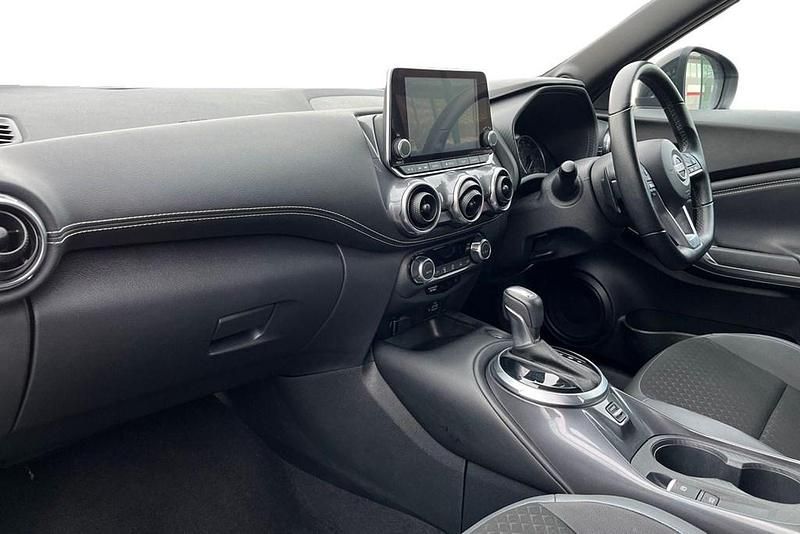 Used Nissan Juke N-Connecta 2024 Silver SUV