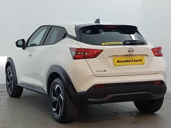 Used Nissan Juke N-Connecta 114 HP (83 kW) 2024 White SUV