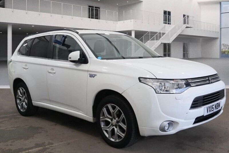 Used 2015 Mitsubishi Outlander P-HEV | £6,399 (Fair price) - Image 1/1