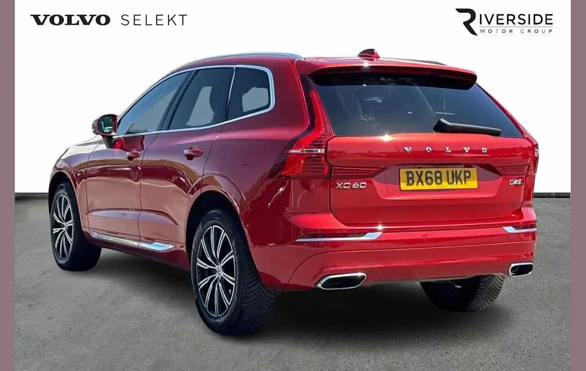 Used Volvo XC60 Inscription 190 HP (139 kW) 2018 Red SUV