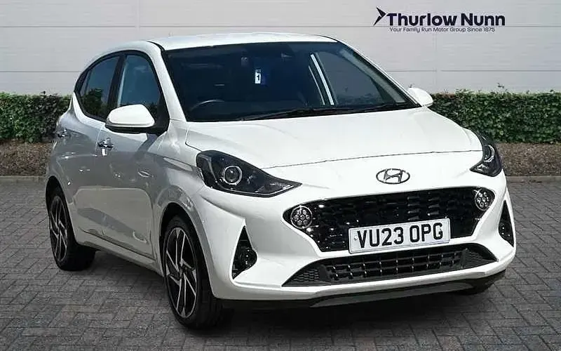 Used Hyundai i10 Premium 84 HP (61 kW) 2023 Hatchback