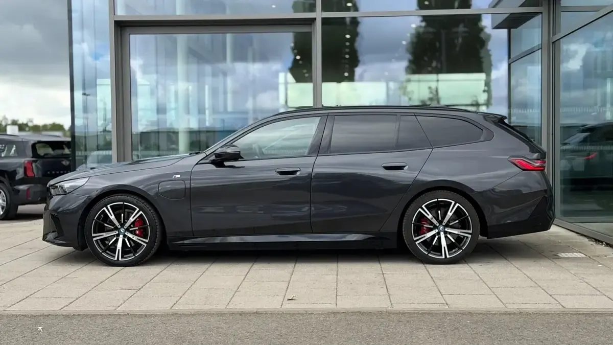 Used BMW 530e M Sport 295 HP (216 kW) 2024 Grey Estate