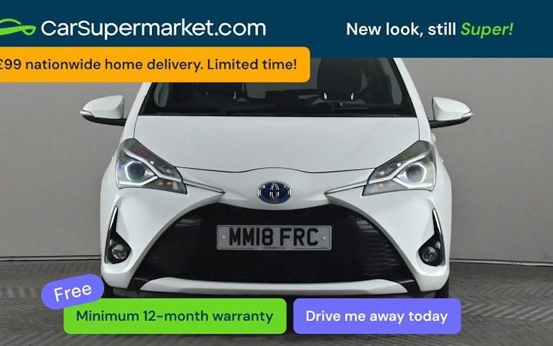 Used Toyota Yaris Hybrid Design 101 HP (74 kW) 2018 White Hatchback