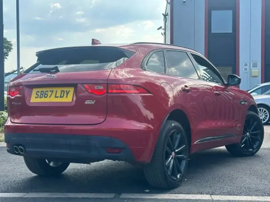 Used Jaguar F-Pace R-Sport 180 HP (132 kW) 2017 Red SUV