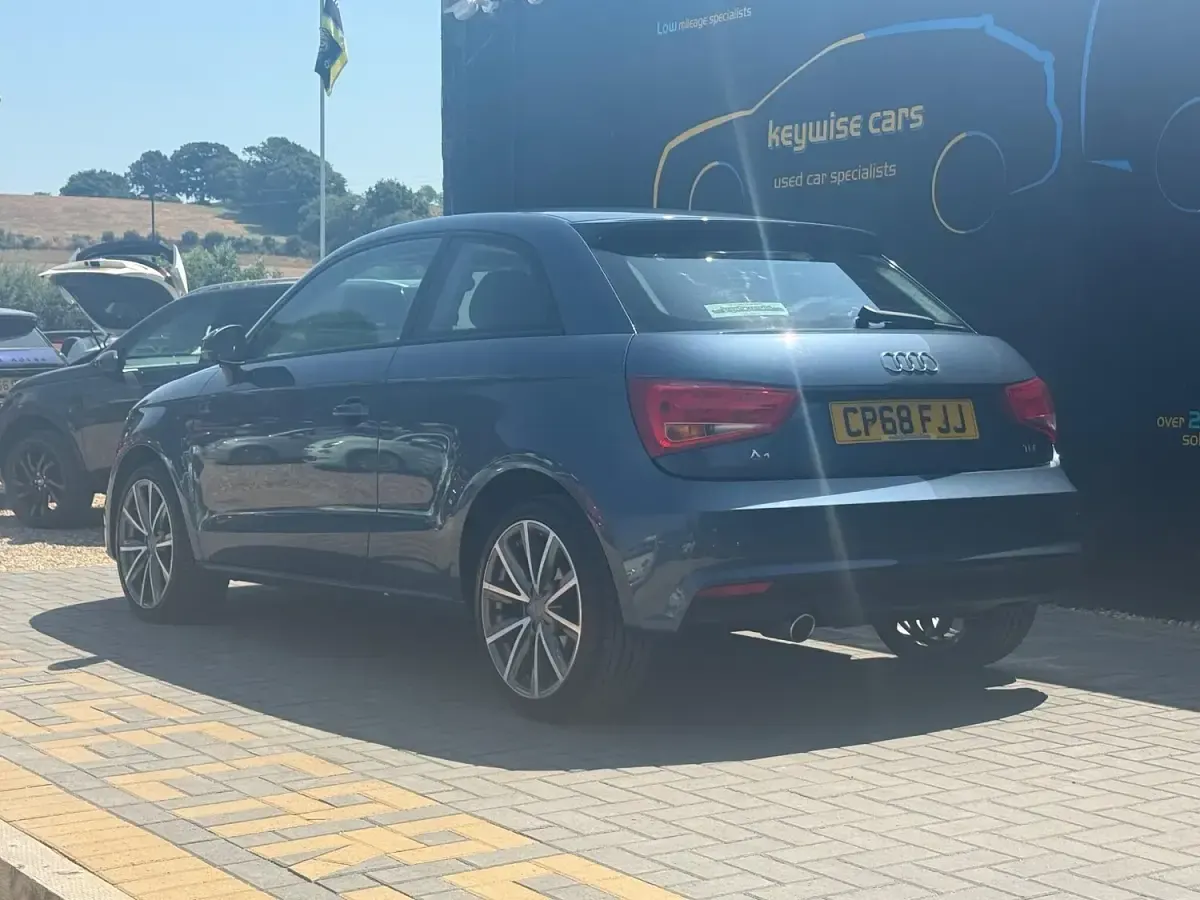 Used Audi A1 Sport 116 HP (85 kW) 2018 Blue Hatchback