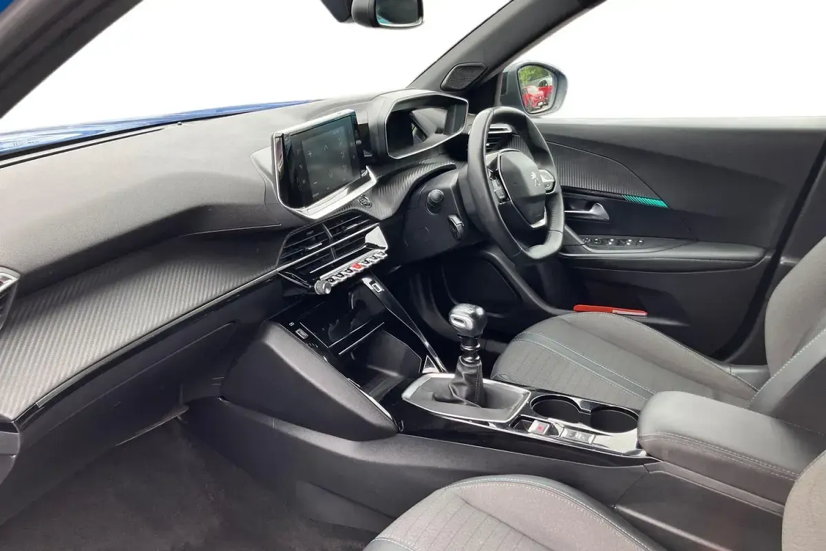 Used Peugeot 2008 Allure+ 101 HP (74 kW) 2023 Blue SUV