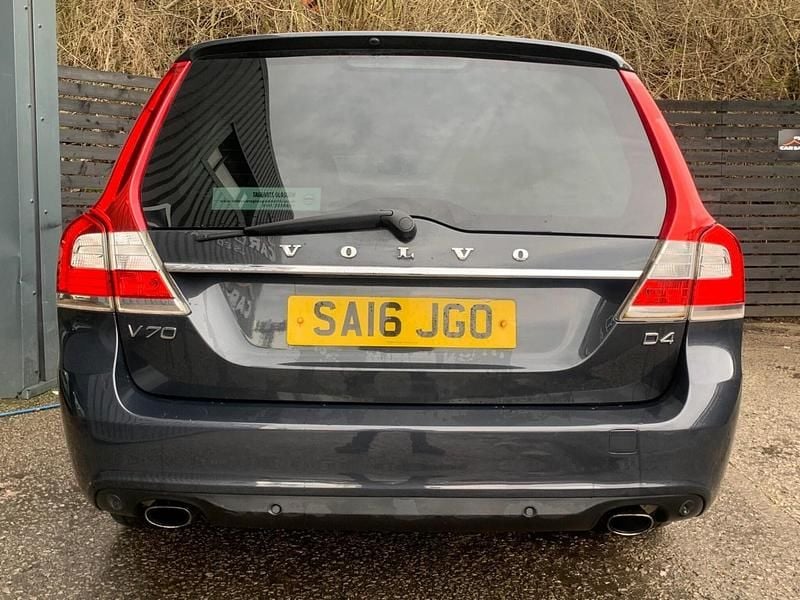 Używany Volvo V70 SE Lux 181 KM (133 kW) 2016 Szary Kombi