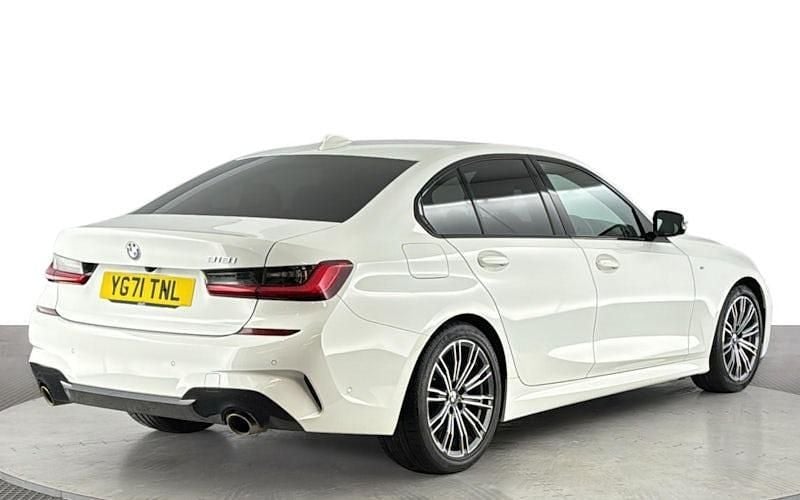Used BMW 318 M Sport 156 HP (114 kW) 2021 White Sedan