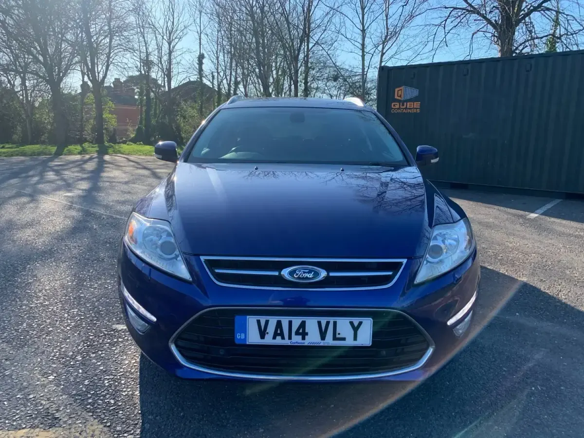 Używany Ford Mondeo Business Edition 140 KM (102 kW) 2014 Niebieski Hatchback