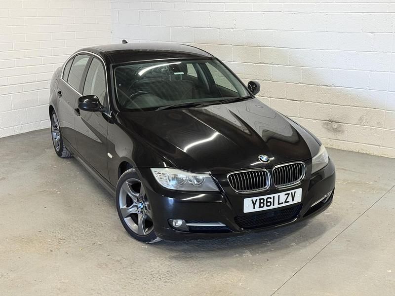 Begagnad BMW 320 Exclusive 2012 Svart Sedan