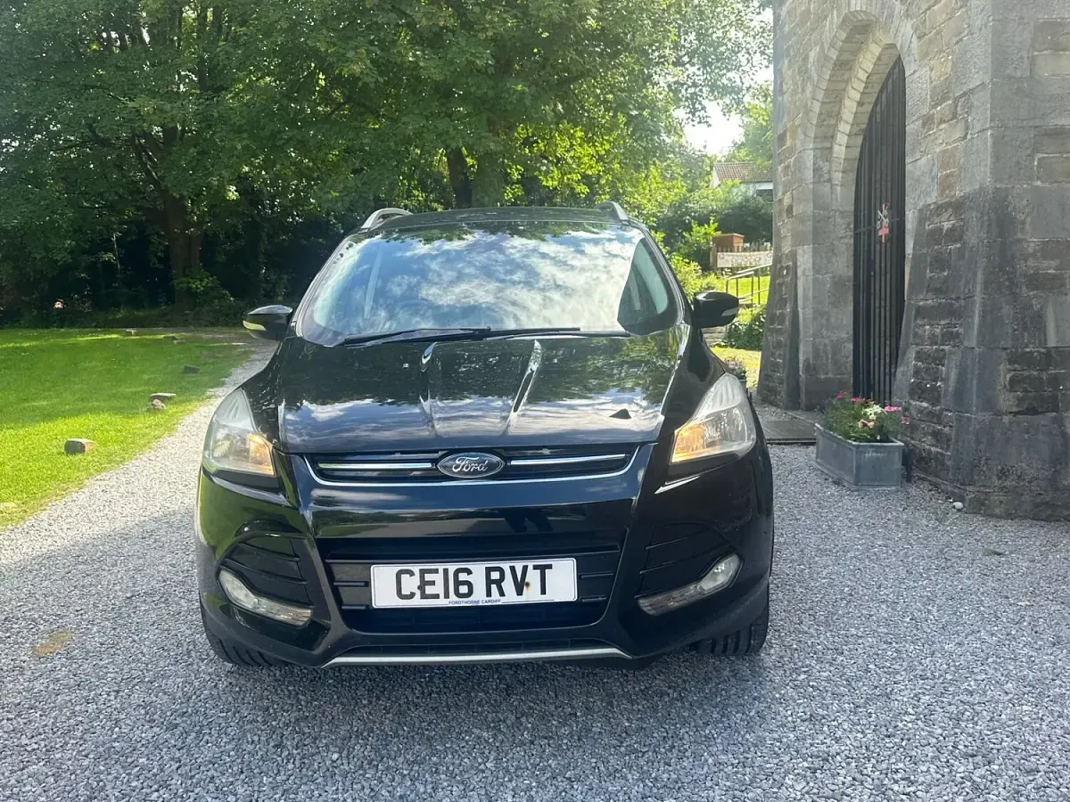 Used Ford Kuga Titanium 150 HP (110 kW) 2016 Black SUV