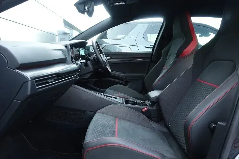 Used VW Golf VII GTI Clubsport 300 HP (220 kW) 2021 Black Hatchback