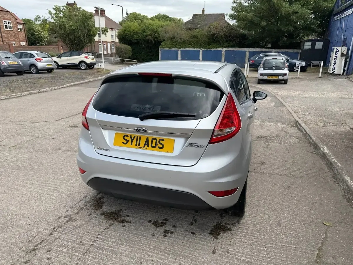 Used Ford Fiesta Zetec 2011 Silver Hatchback