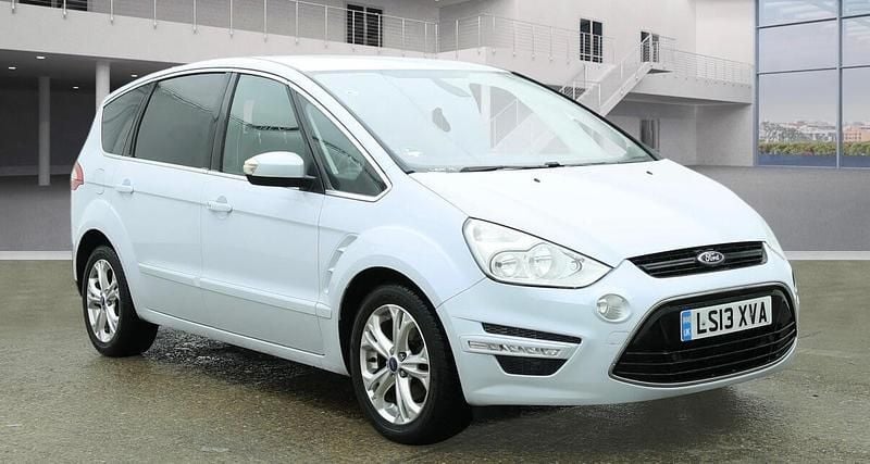 Used Ford S-MAX Titanium 140 HP (102 kW) 2013 White MPV