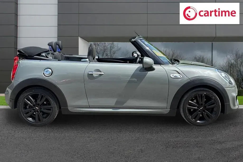 Używany Mini Cooper S Cabriolet Sport 192 KM (141 kW) 2019 Szary Kabriolet