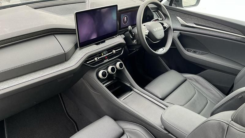 New Skoda Kodiaq SE L 150 HP (110 kW) 2025 Graphite grey metallic SUV