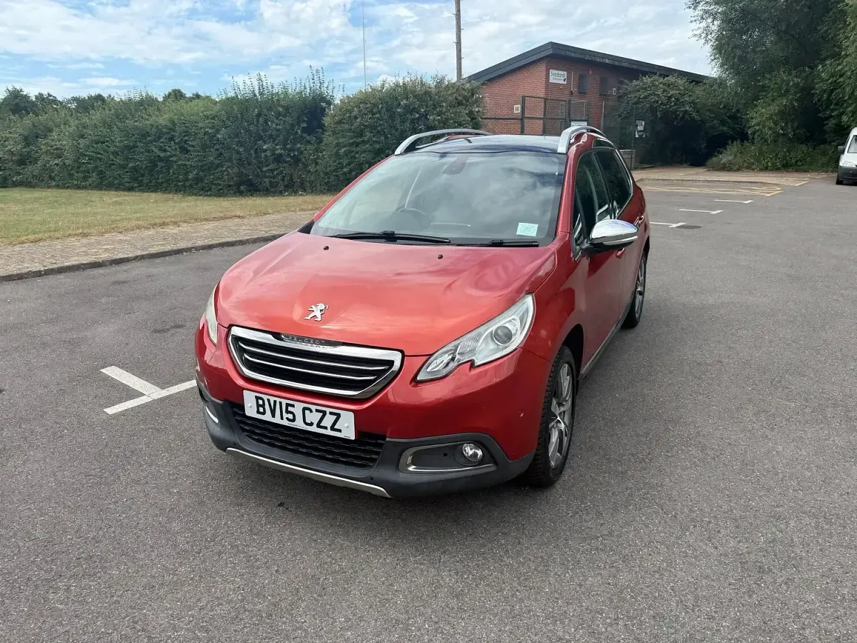 Used Peugeot 2008 S 120 HP (88 kW) 2015 Red SUV