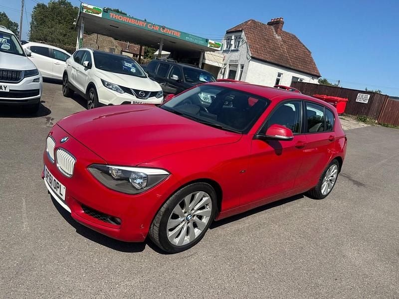 Used BMW 120 Comfort Edition 2011 Red Hatchback