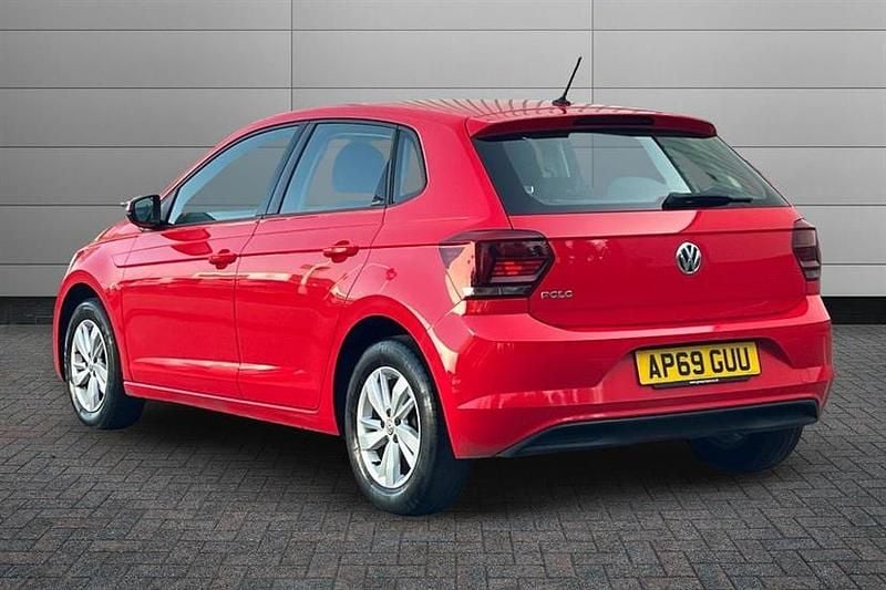 Used VW Polo SE 80 HP (58 kW) 2020 Red Hatchback