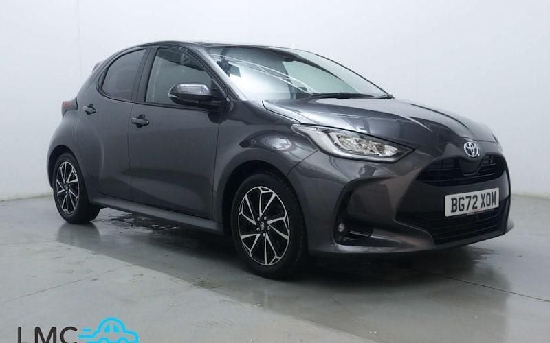 Usado Toyota Yaris Hybrid Design 116 CV (85 kW) 2025 Utilitario