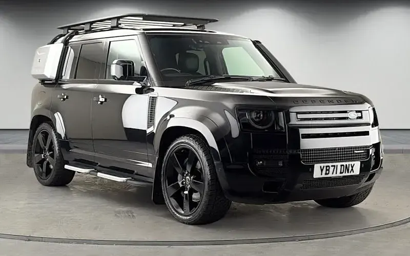 Usado Land Rover Defender HSE Dynamic 300 HP (220 kW) 2024 SUV
