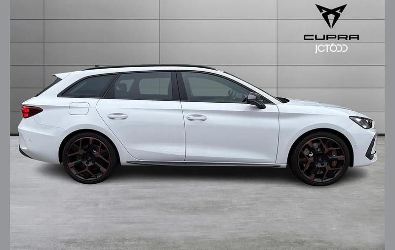 Used Cupra Leon VZ3 268 HP (197 kW) 2025 White Estate