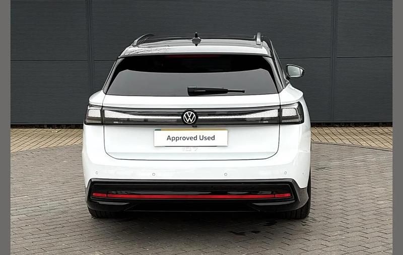 Used VW ID.7 Pro 210 kW (286 HP) 2024 White Estate