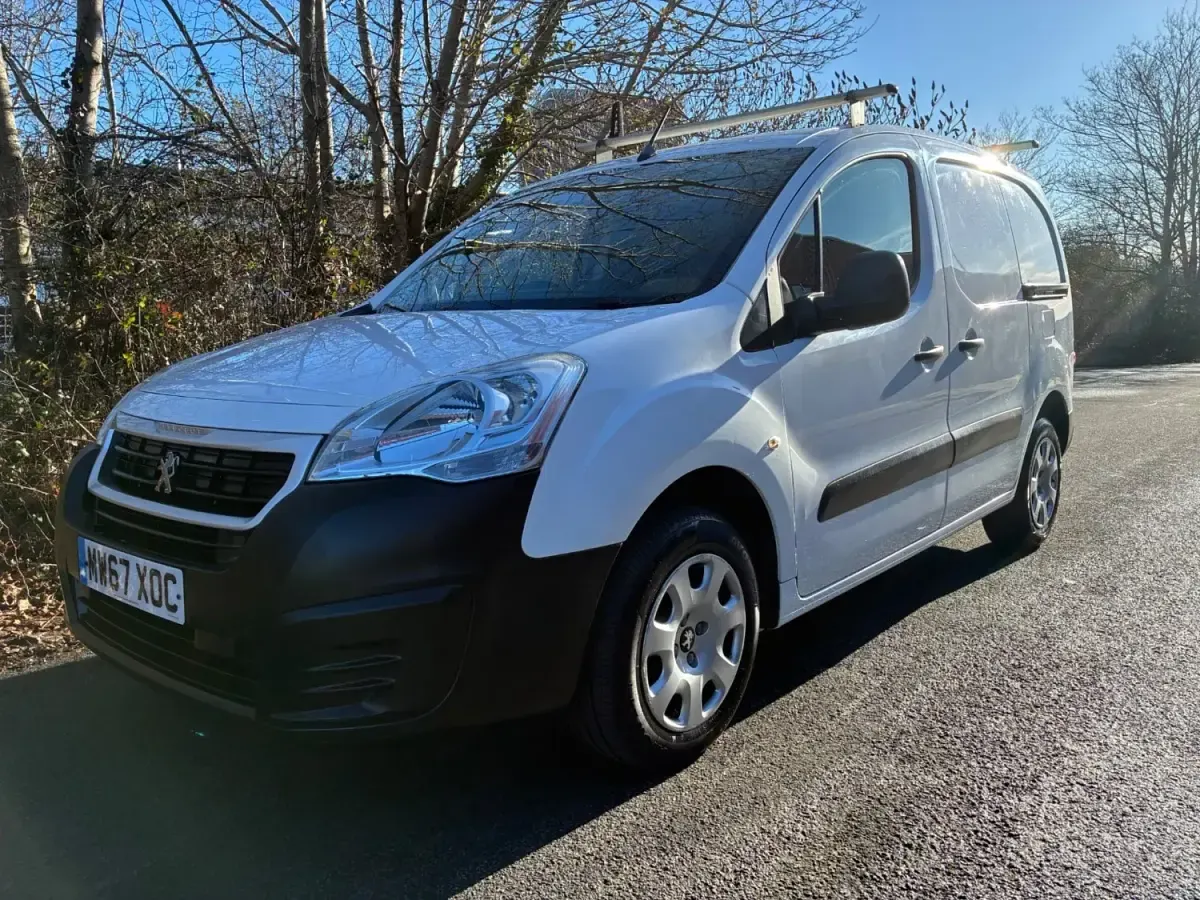 Usado Peugeot Partner 2017 Branco Monovolume