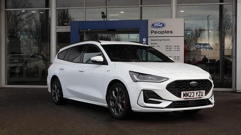 White Used 2023 Ford Focus ST-Line Estate | £15,296 (Fair price) - Image 1/3
