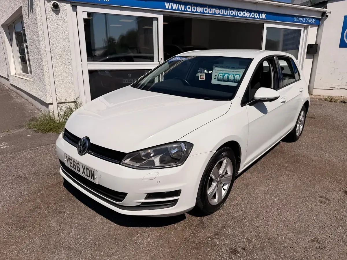 Used VW Golf VII Edition 110 HP (80 kW) 2016 White Hatchback