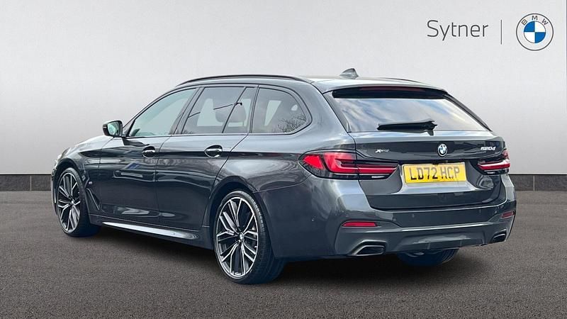 Usado BMW 520 M Sport 187 CV (137 kW) 2022 Gris Familiar