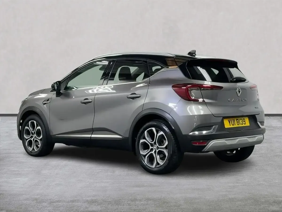 Used Renault Captur Techno 145 HP (106 kW) 2023 Grey SUV