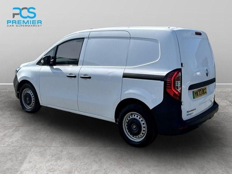 Begagnad Renault Kangoo 89 kW (122 HK) 2023 Vit Minibuss